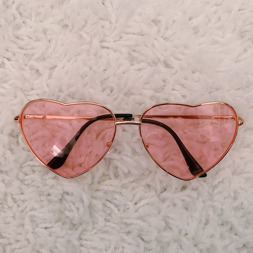 ☆ Heart Shaped Sunglasses ☆